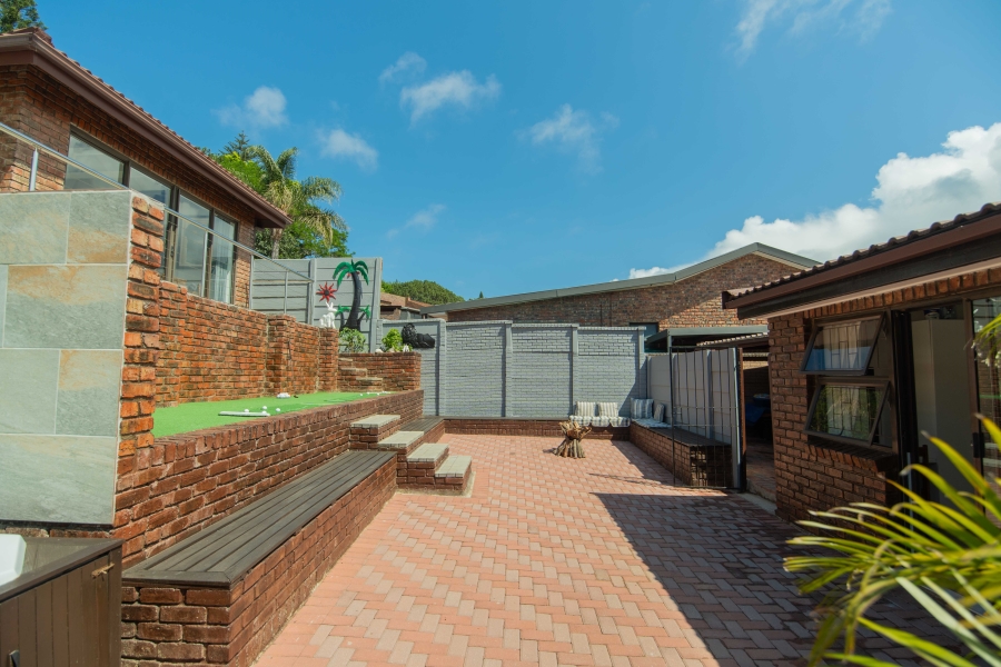 4 Bedroom Property for Sale in Lovemore Heights Estate Eastern Cape